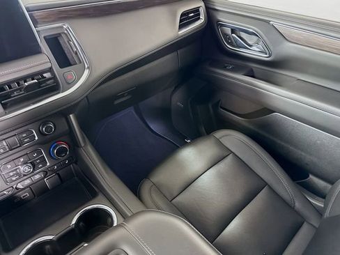 Used 2023 Chevrolet Suburban LT w/ Luxury Package AWD/4WD image 27