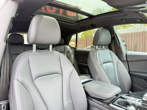 Used 2019 Audi Q8 Premium Plus w/ Premium Plus AWD/4WD image 33