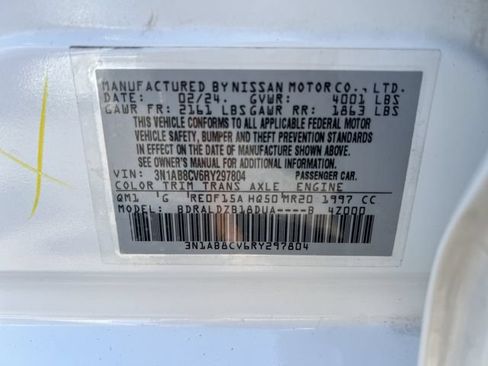 Used 2024 Nissan Sentra SV FWD image 30