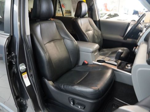 Used 2013 Toyota 4Runner SR5 w/ Premium Pkg image 27