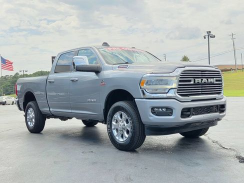 Used 2024 RAM 2500 Laramie AWD/4WD image 4