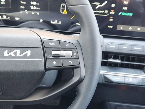 New 2025 Kia K4 EX image 21