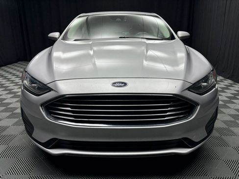Used 2019 Ford Fusion SE FWD image 9