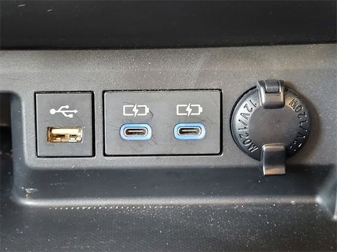 Certified 2022 Toyota Highlander XLE image 14