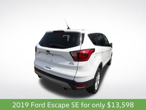 Used 2019 Ford Escape SE AWD/4WD image 9