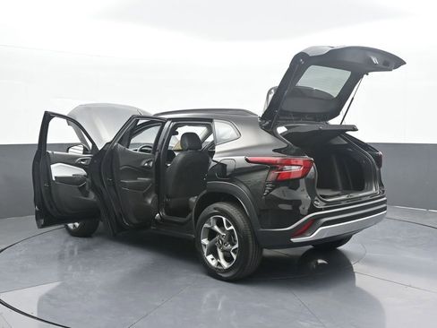 Used 2024 Chevrolet Trax LT image 72