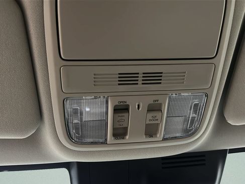 Certified 2018 Honda CR-V EX image 32