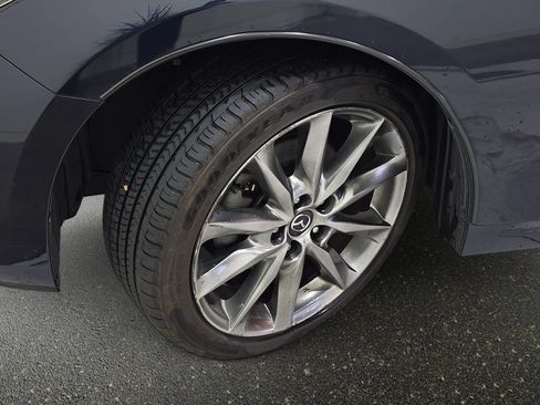 Used 2018 MAZDA MAZDA3 Touring FWD image 31