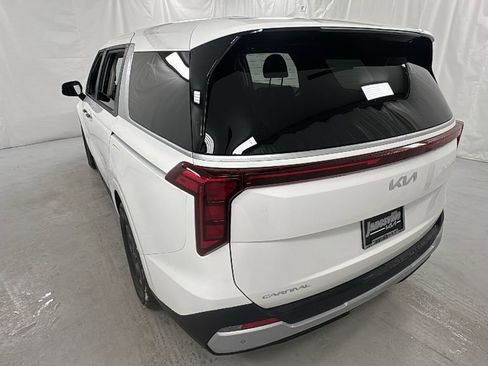 New 2026 Kia Carnival image 5