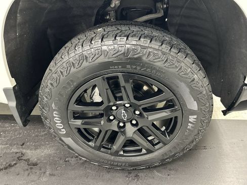 Certified 2024 Chevrolet Silverado 1500 LT Trail Boss w/ Convenience Package II AWD/4WD image 8