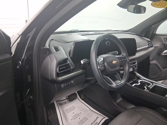 Used 2025 Chevrolet Traverse LT AWD/4WD image 29