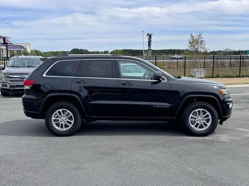 Used 2020 Jeep Grand Cherokee Laredo image 21