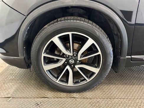 Used 2017 Nissan Rogue SL w/ SL Premium Package image 41