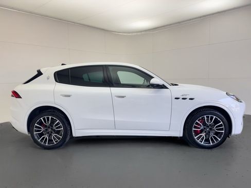 Used 2024 Maserati Grecale GT image 2