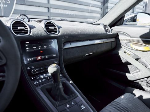 Used 2024 Porsche 718 Cayman GT4 RS w/ Weissach Package image 65