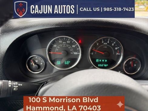 Used 2018 Jeep Wrangler Unlimited Sahara AWD/4WD image 26