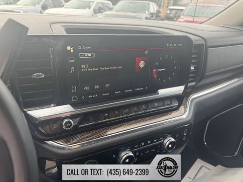 Used 2023 GMC Sierra 1500 SLE image 14