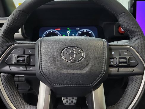 Certified 2025 Toyota Tacoma TRD Sport w/ Blackout Package (GST) image 19