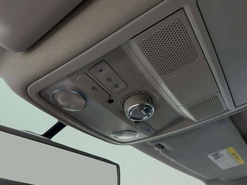 Used 2012 Volkswagen Passat TDI SE image 28