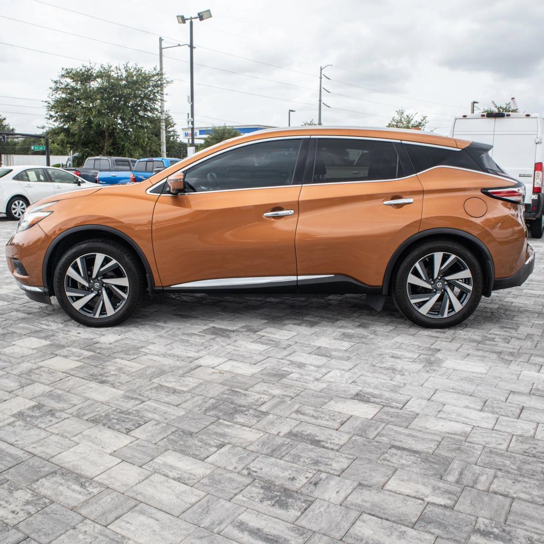 Used 2017 Nissan Murano Platinum w/ Platinum Technology Package FWD image 4