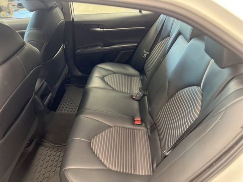 Used 2021 Toyota Camry SE w/ Cold Weather Package image 25