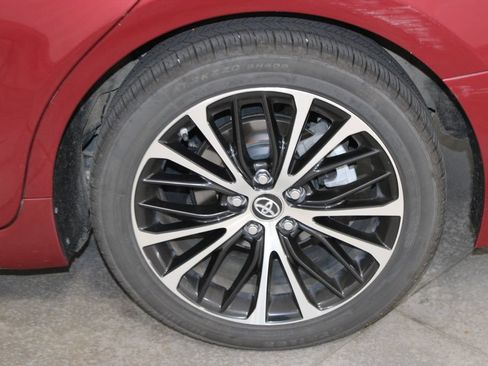 Used 2018 Toyota Camry SE FWD image 43