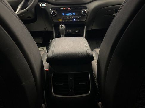 Used 2017 Hyundai Tucson SE Plus image 29