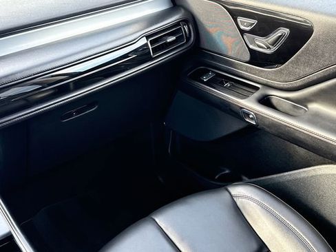 Used 2023 Lincoln Aviator AWD w/ Premium Package image 14