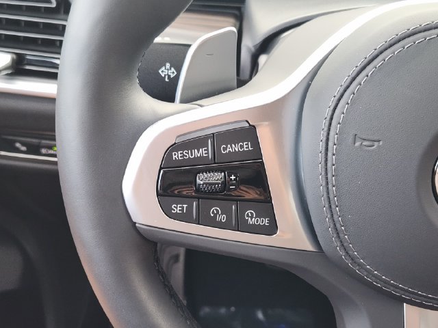 Used 2026 BMW X7 xDrive40i w/ Executive Package AWD/4WD image 29