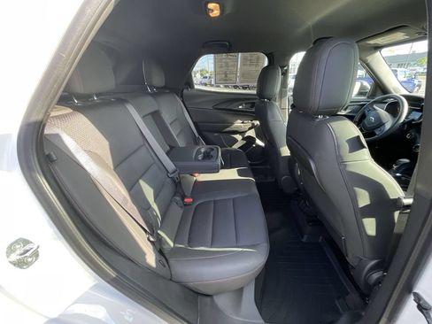 Used 2021 Chevrolet TrailBlazer RS w/ Convenience Package FWD image 26