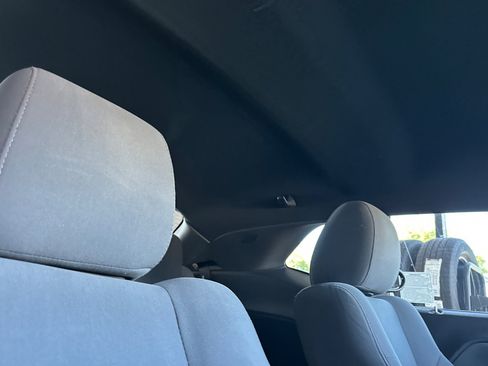 Used 2010 Dodge Challenger SE RWD image 16