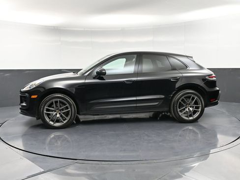 Certified 2023 Porsche Macan Turbo image 2