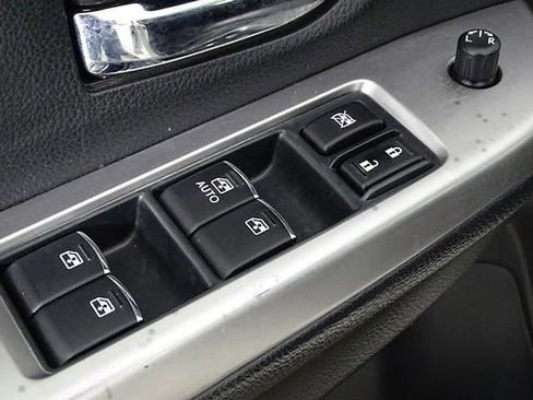 Used 2016 Subaru Crosstrek 2.0i Limited image 19