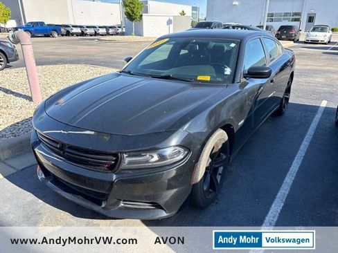 Used 2017 Dodge Charger R/T RWD image 1