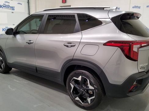 Used 2024 Kia Seltos EX image 5