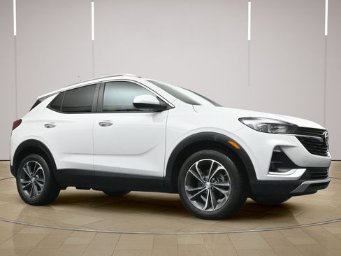 Used 2023 Buick Encore GX Select FWD image 23