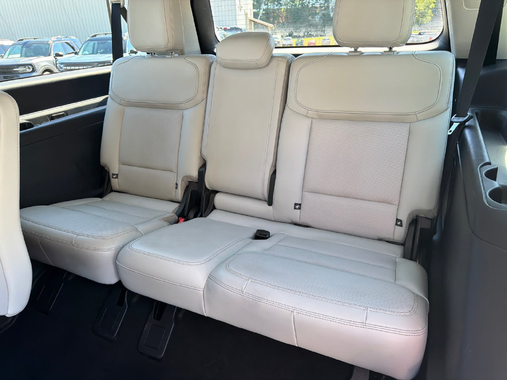 Used 2025 Ford Expedition Max Platinum w/ Driver's Package AWD/4WD image 23