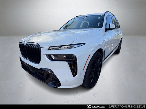 Used 2023 BMW X7 xDrive40i w/ Executive Package image 5