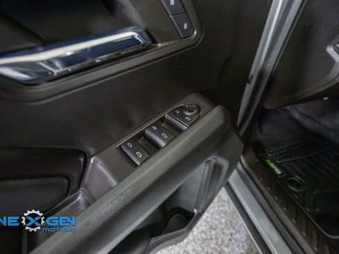 Used 2023 Chevrolet Colorado LT w/ LT Convenience Package AWD/4WD image 12