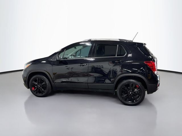 Used 2021 Chevrolet Trax LT w/ Redline Edition AWD/4WD image 9