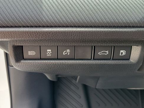 Used 2026 Toyota Camry SE FWD image 31