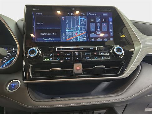 Used 2021 Toyota Highlander Platinum image 24