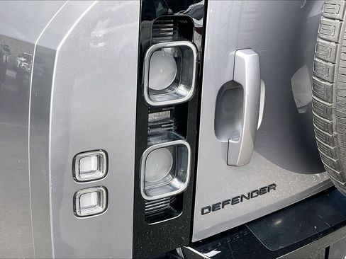 Used 2023 Land Rover Defender 130 X AWD/4WD image 26
