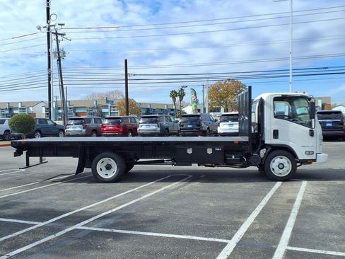 New 2025 Chevrolet Low Cab Forward 5500XG image 3