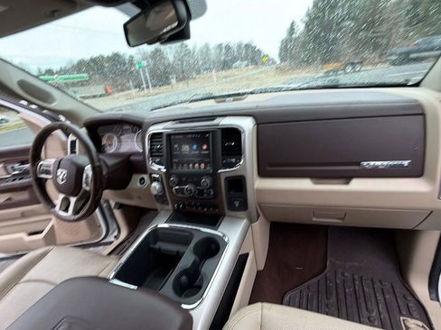 Used 2017 RAM 1500 Laramie w/ Convenience Group image 42