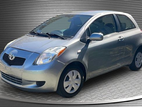 Used 2008 Toyota Yaris 2-Door Hatchback image 3