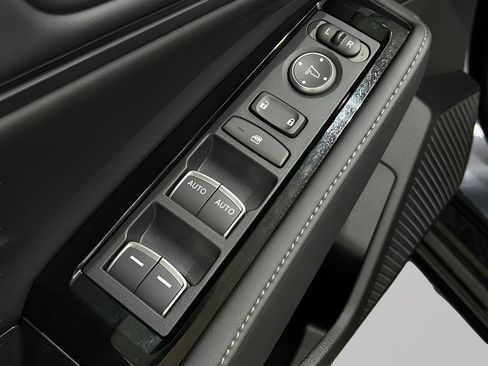 Used 2025 Honda Accord Touring image 16