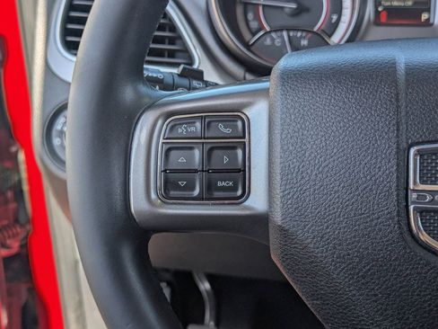Used 2019 Dodge Journey Crossroad w/ Driver Convenience Group FWD image 21