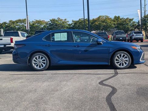 Used 2023 Toyota Camry LE image 6