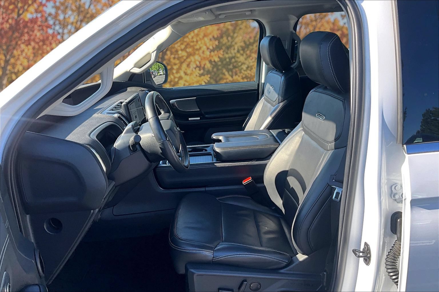 Certified 2025 Ford Expedition Max Platinum AWD/4WD image 27